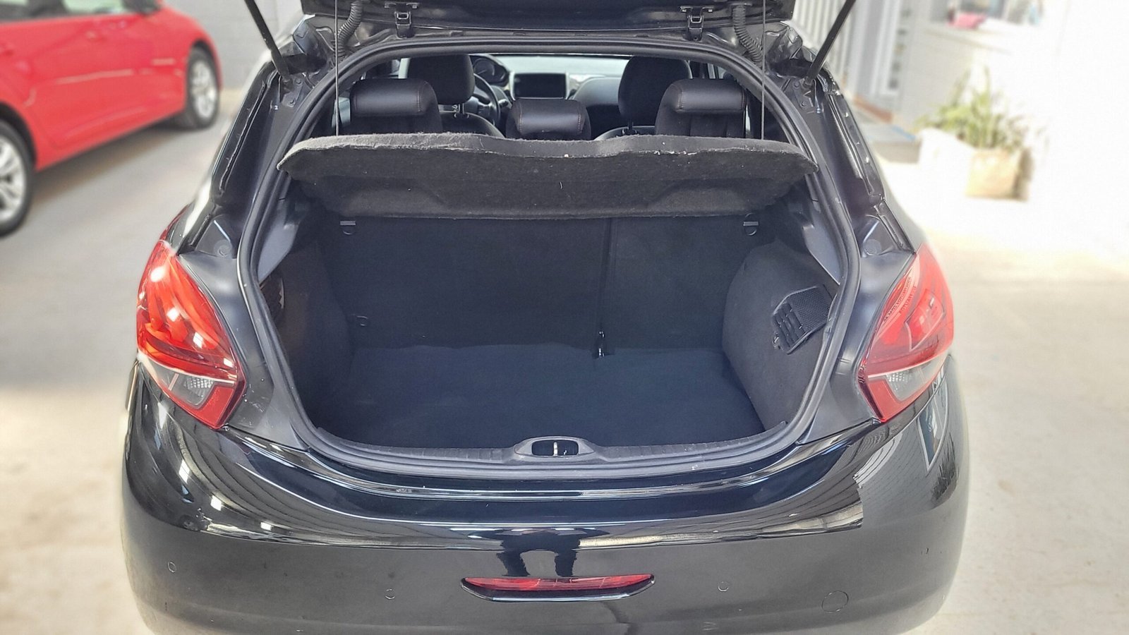 Peugeot 208 1.6 Gti - Image 8