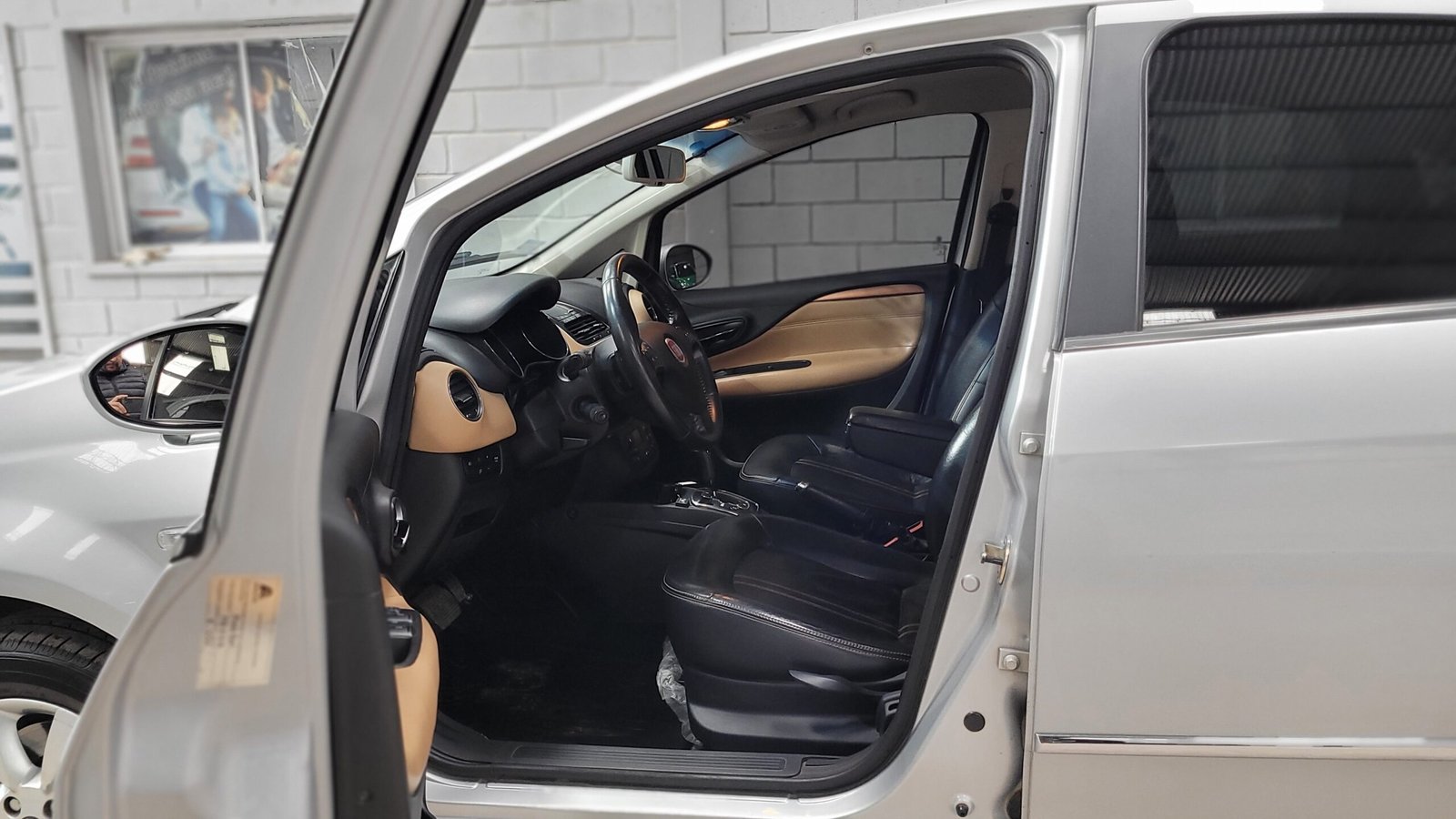 Fiat Linea Linea Absolute Uconnect Dualo L16 - Image 5