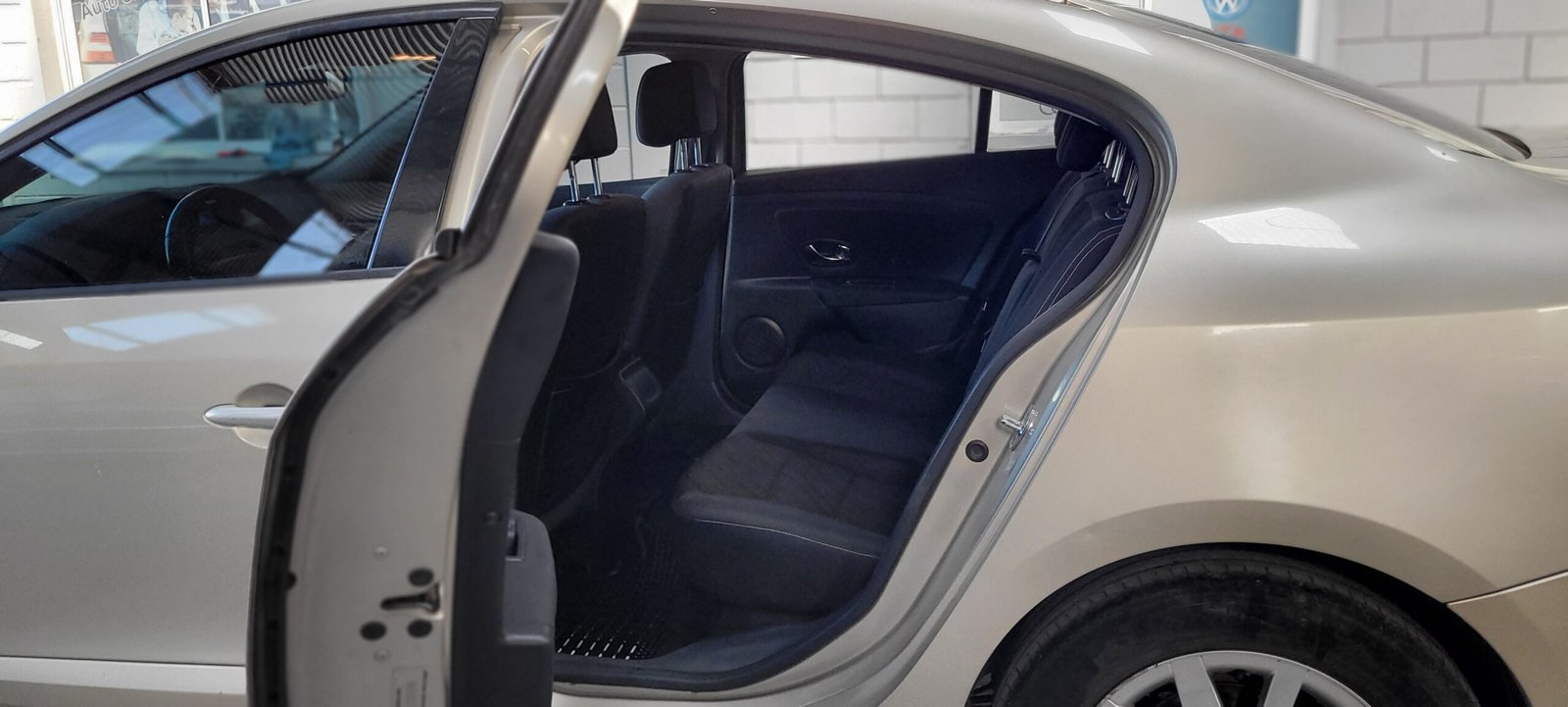 Renault Fluence 2.0 Dynamique - Image 6