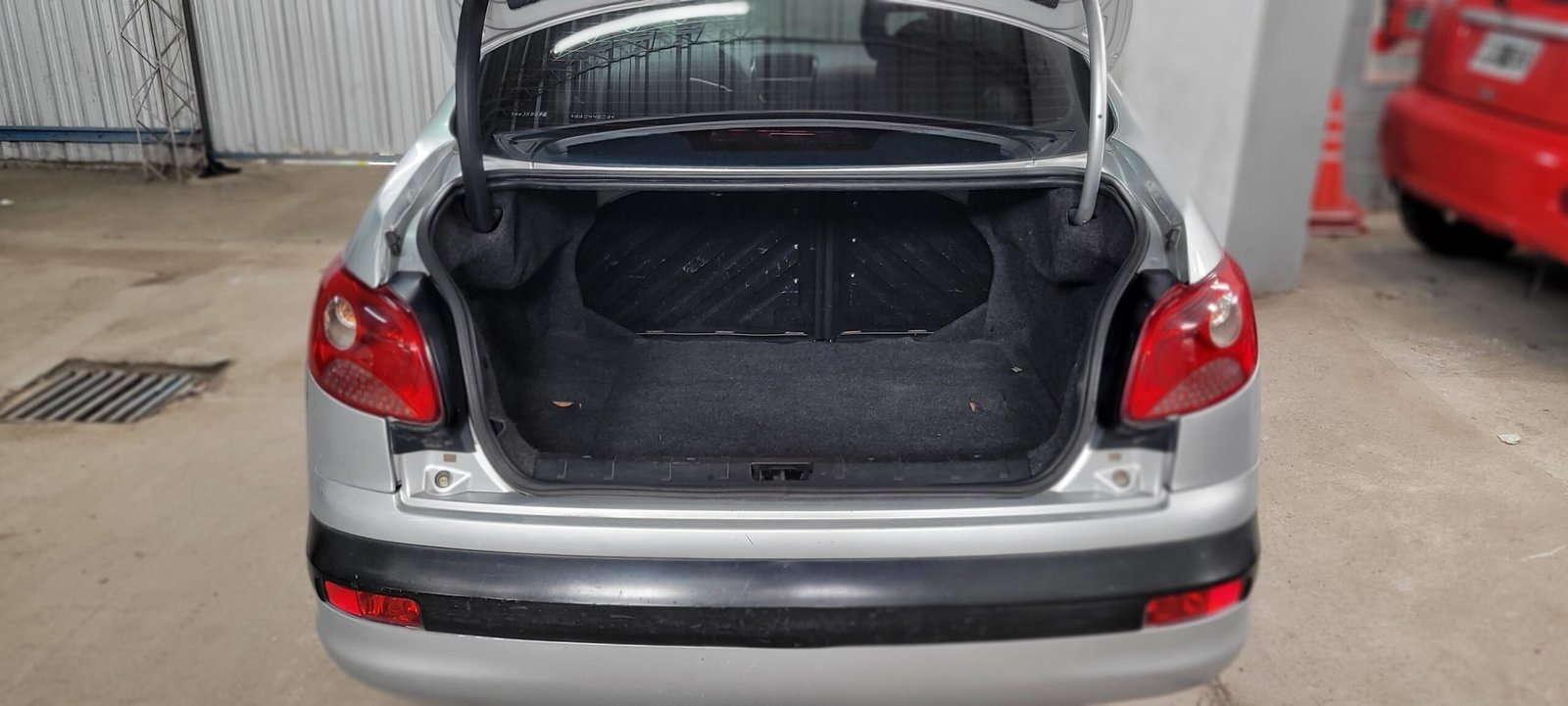 Peugeot 207 207 Compact 2.0 4p Xt Hdi - Image 6