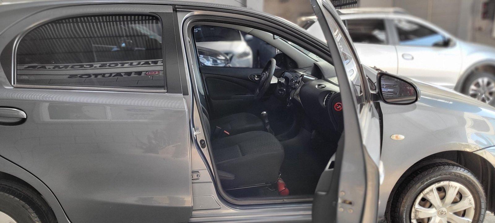 Toyota Etios 1.5 5p Xs - Image 7