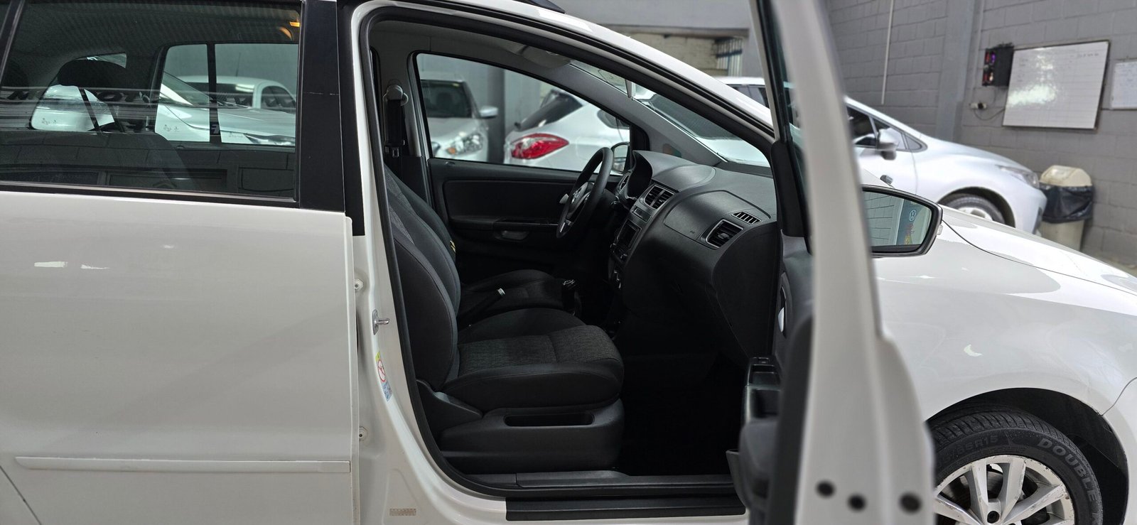 Volkswagen Suran Suran 1.6 Trendline Abs L14 - Image 7