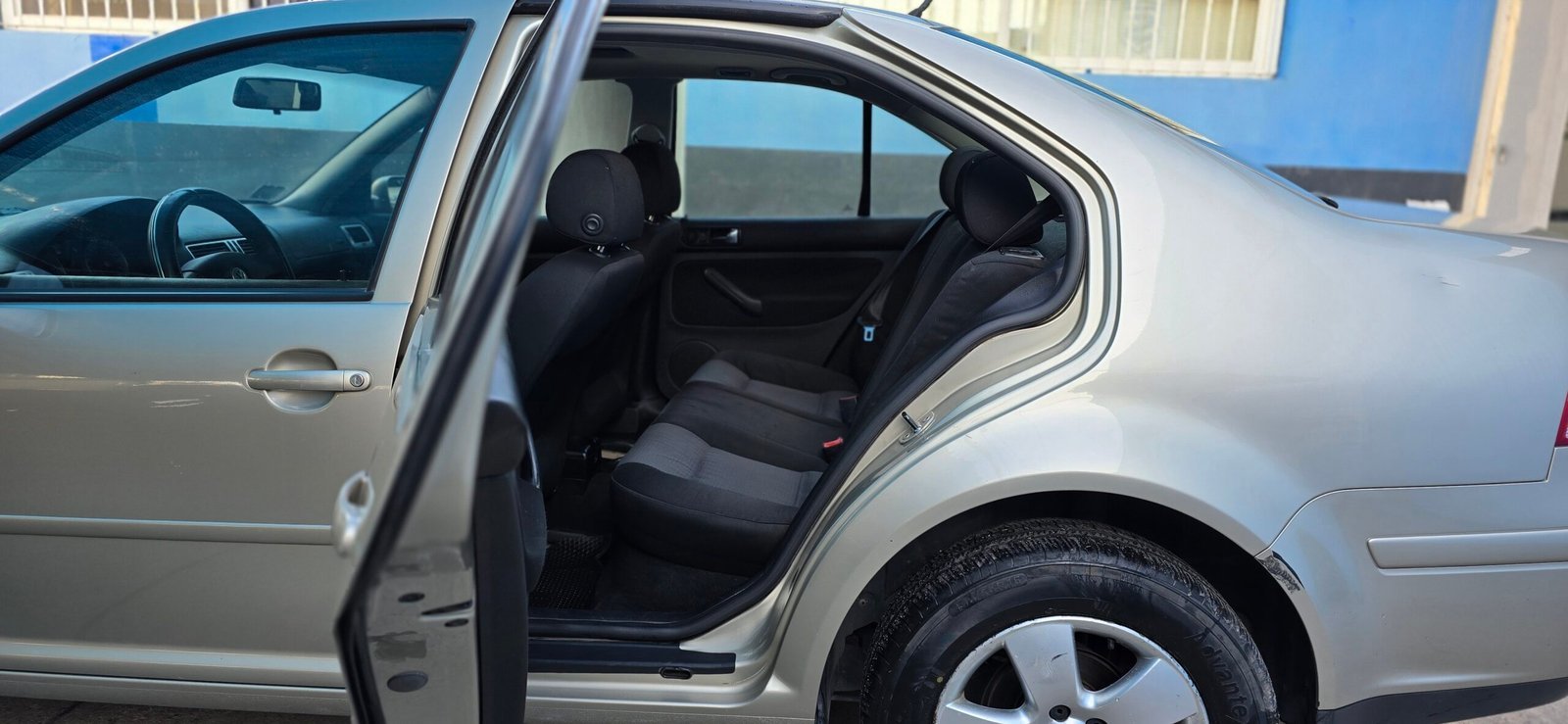 Volkswagen Bora 2.0 Mpi Trendline L07 - Image 7