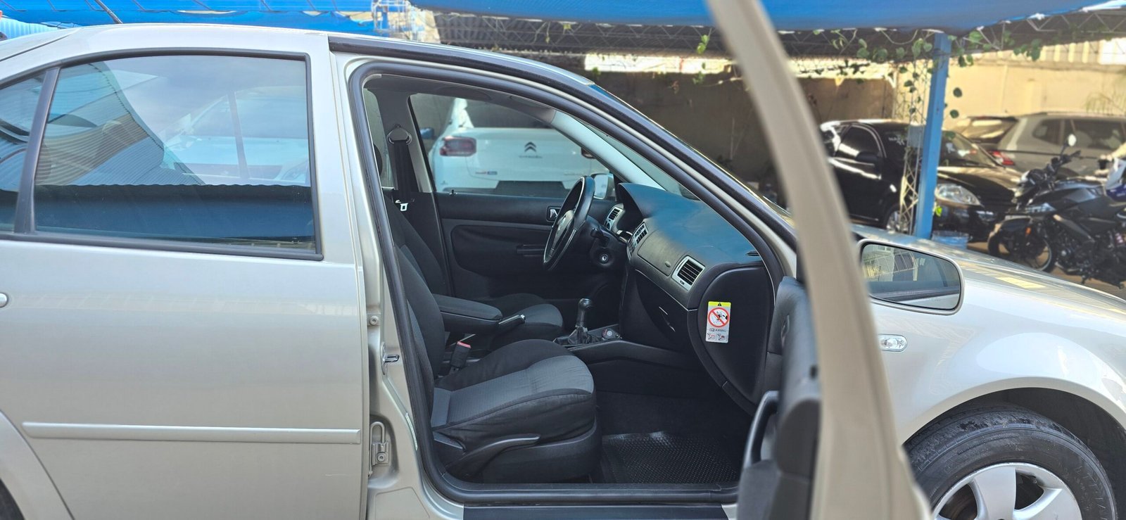 Volkswagen Bora 2.0 Mpi Trendline L07 - Image 6