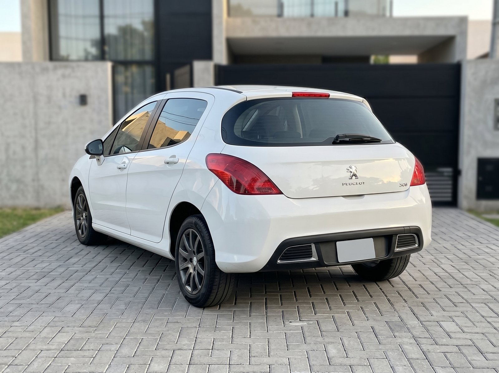 Peugeot 308 1.6 Hdi Allure Nav - Image 3