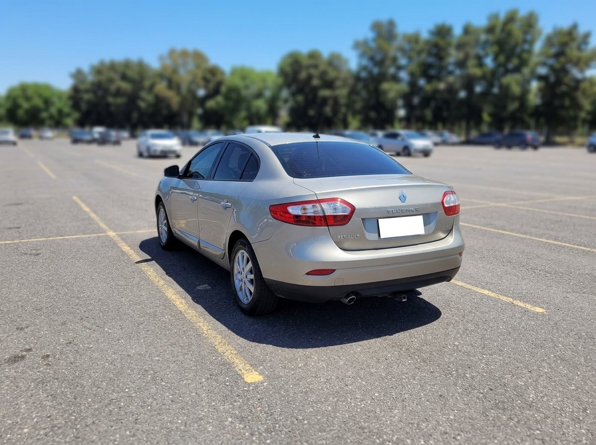 Renault Fluence 2.0 Dynamique - Image 3