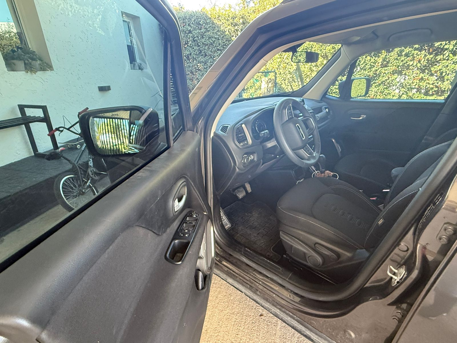 Jeep Renegade Sport T270 1.3T AT6 FWD - Image 14