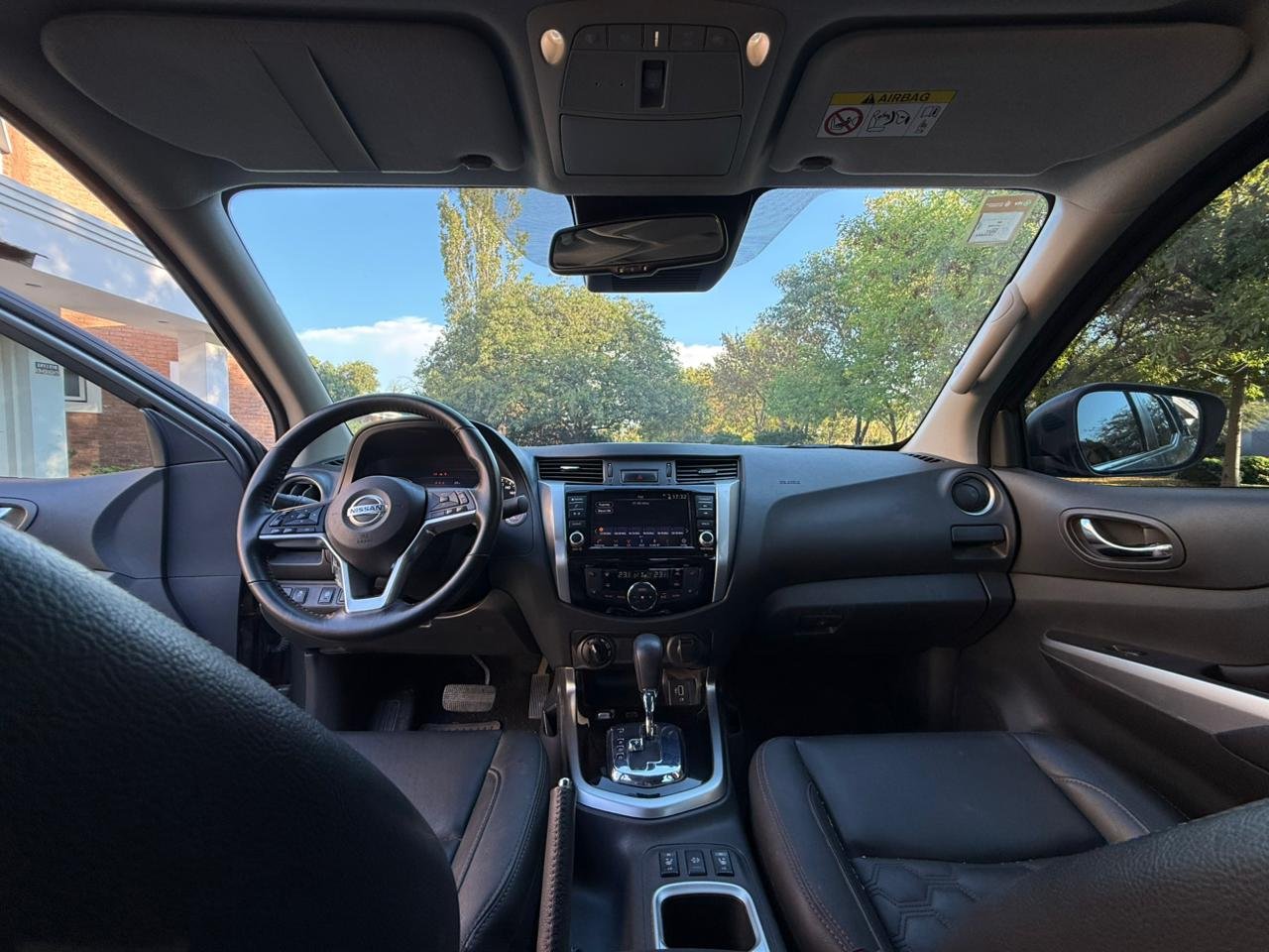 Nissan Pick-Up Frontier Platinum 2.3 Dc 4X4 At - Image 12