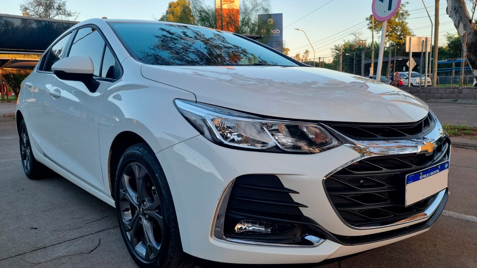 Chevrolet Cruze Cruze 1.4 5p Lt - Image 2