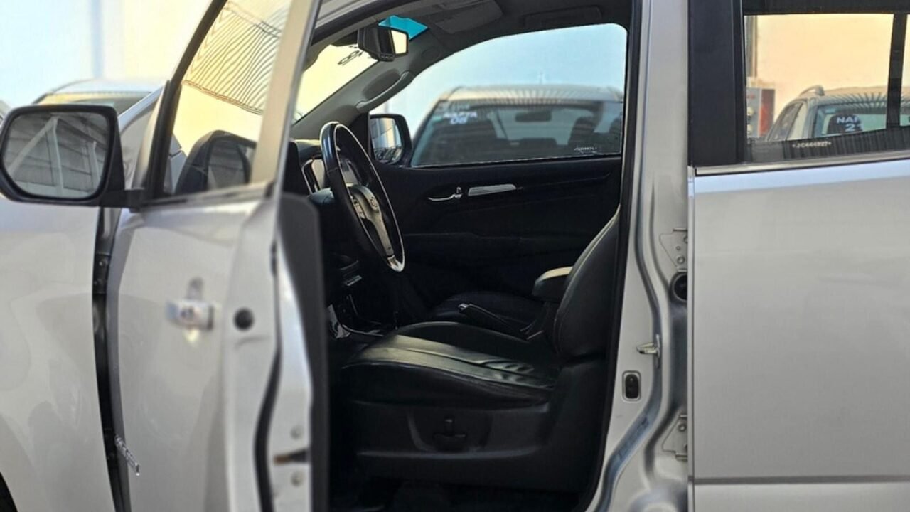 Chevrolet Trailblazer 2.8 4x4 LTZ AT - Image 5