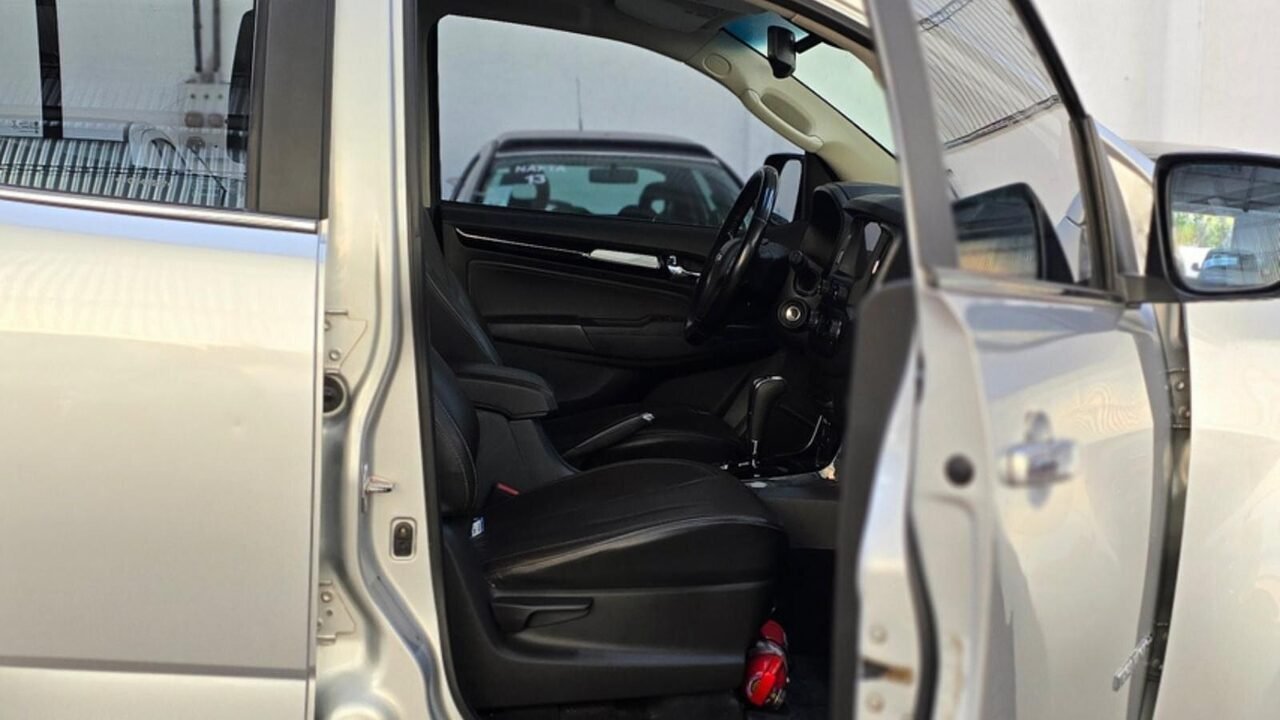 Chevrolet Trailblazer 2.8 4x4 LTZ AT - Image 6