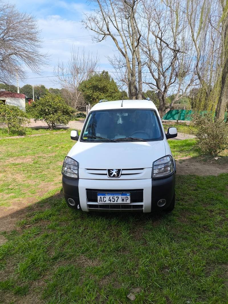Peugeot Partner Partner Patagonica 1.6Hdi Vtc Pl L10/17 - Image 8